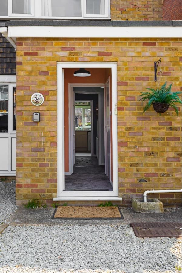 Perfect For Contractors - Canterbury - Free Parking - Ultra Wifi מראה חיצוני תמונה